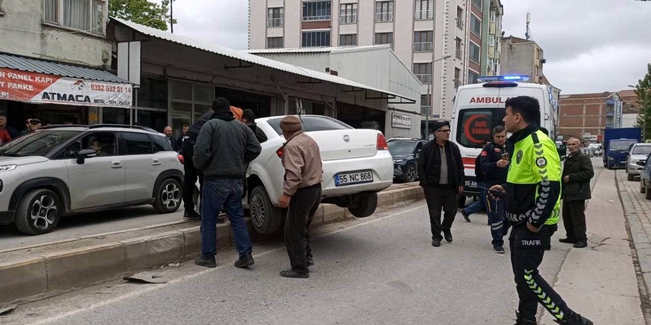 Otomobil İle Minibüs Çarpıştı: 1 Yaralı