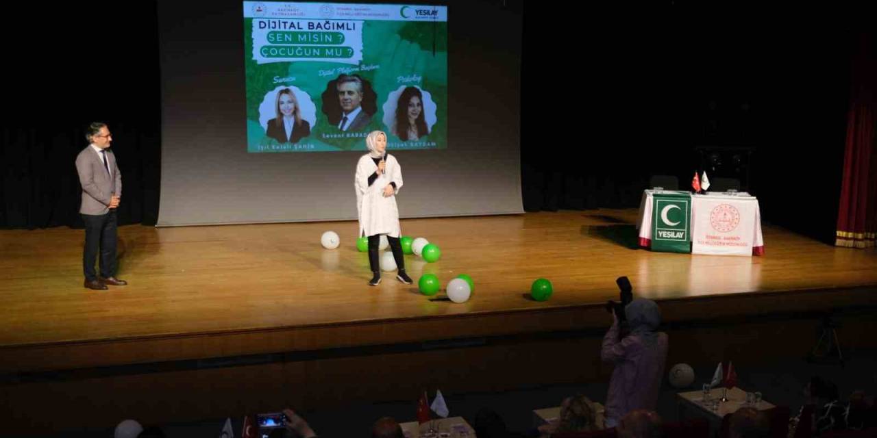 Ak Parti İstanbul Milletvekili Rümeysa Kadak, “dijital Platformlar Çocukların Velisi, Arkadaşı Oluyor”