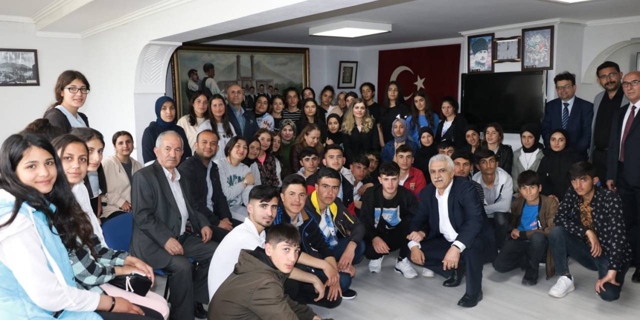Karaçobanlı Öğrencilerin İlk Durağı Ankara Oldu
