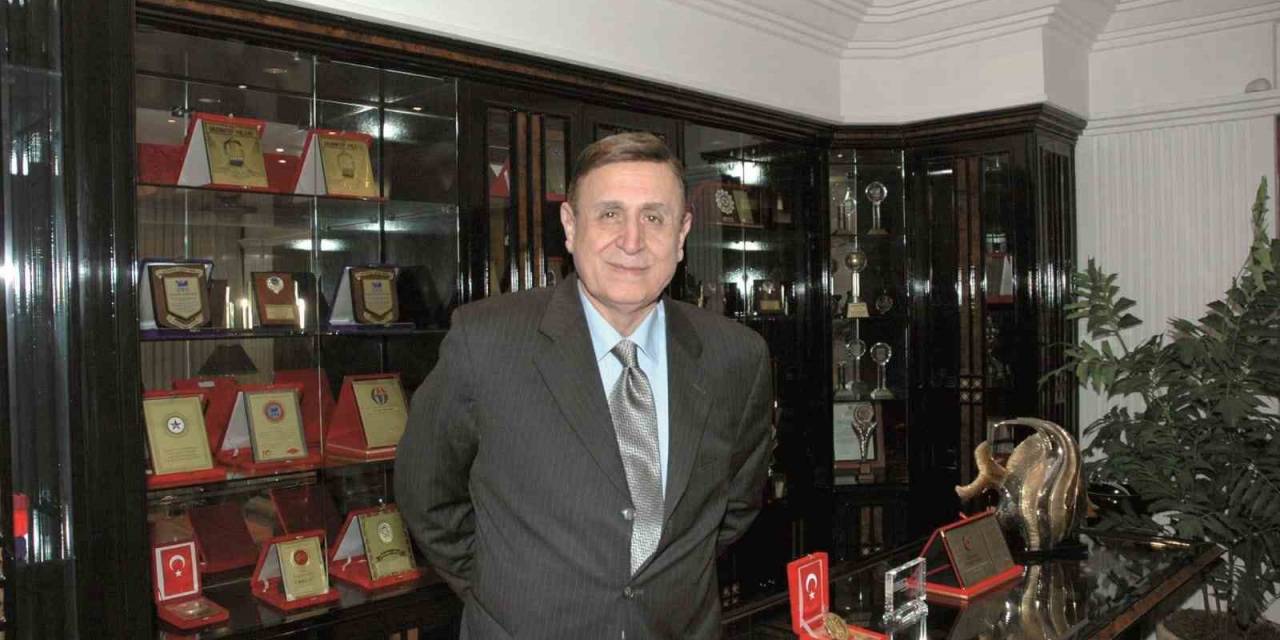 Sanayici M. Naci Topçuoğlu Mezarı Başında Anılacak