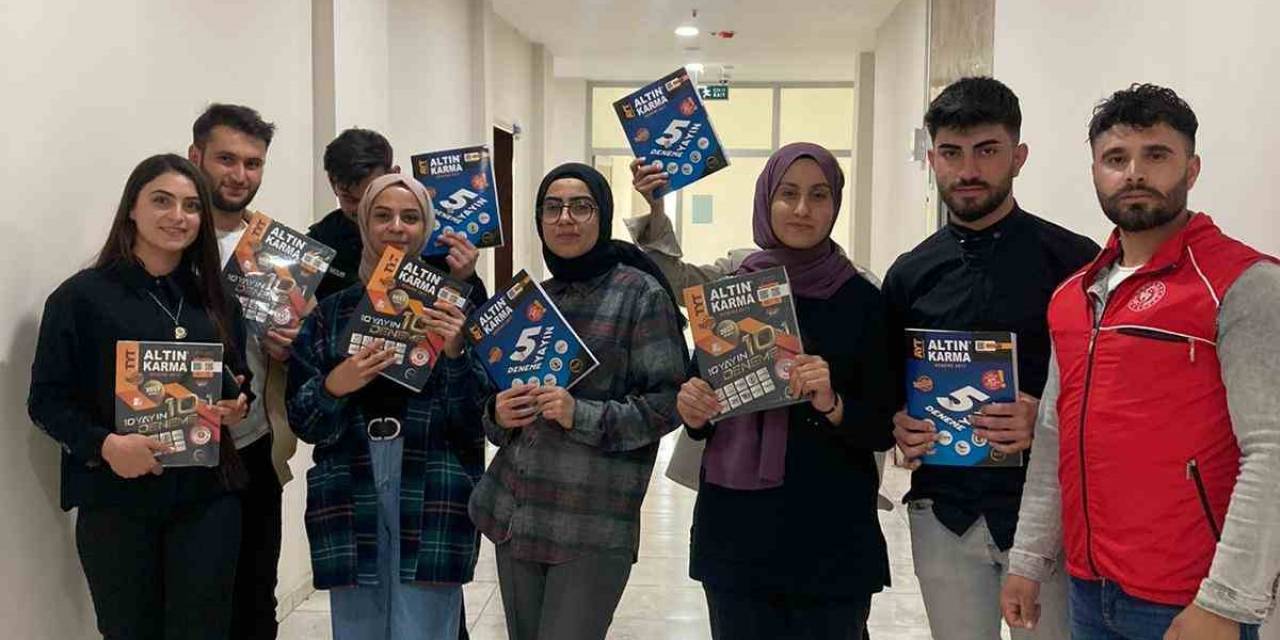 Bulanık’ta Sınavına Girecek Gençlere Kitap Desteği