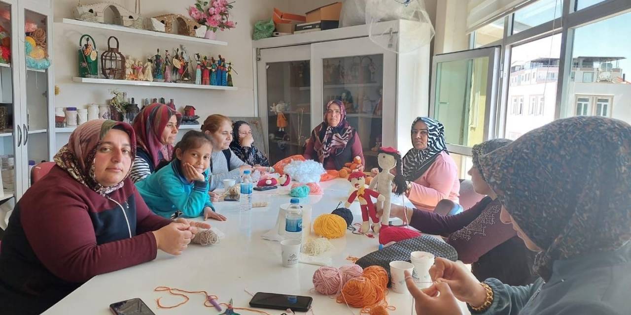Adıyaman’da Meslek Edindirme Kursları Kaldığı Yerden Devam Ediyor