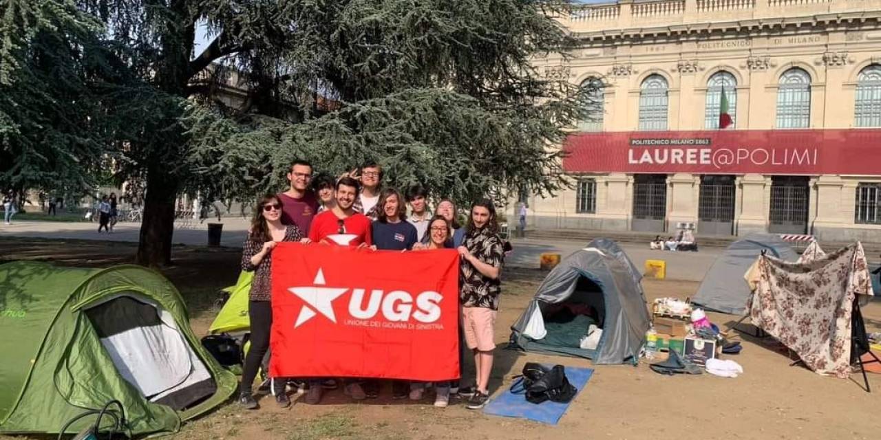 İtalyan Öğrencilerden “çadırlı” Kira Protestosu