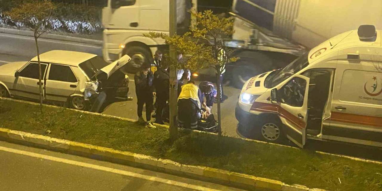 Otomobile Arkadan Çarptı, 1 Yaralı