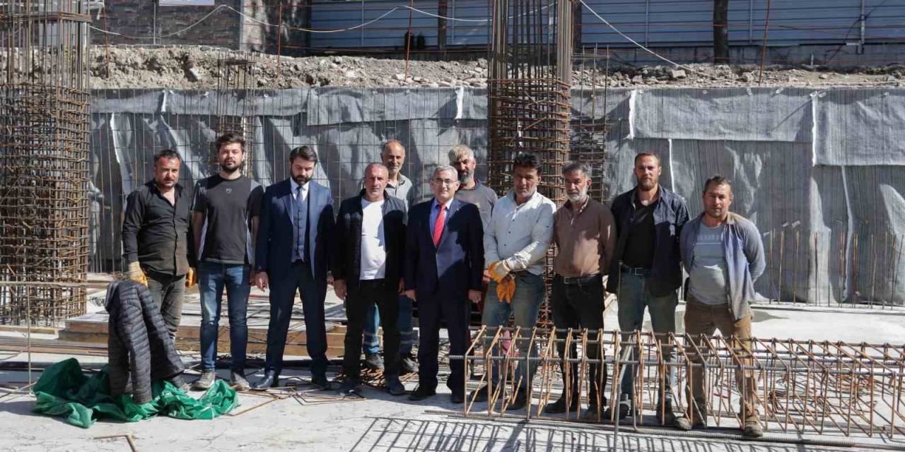30 Ağustos İş Merkezi Ve Zanaat Çarşısı İnşaatındaki Çalışmaları İnceledi