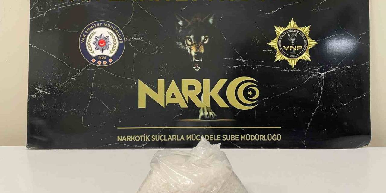 Van’da Silah Ve Uyuşturucu Ele Geçirildi