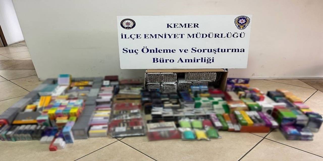 Antalya’da 4 Farklı İş Yerine Elektronik Ve Kaçak Sigara Operasyonu