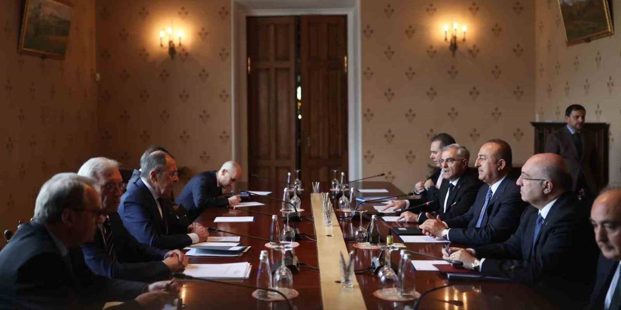 Bakan Çavuşoğlu Moskova’da Lavrov’la Görüştü