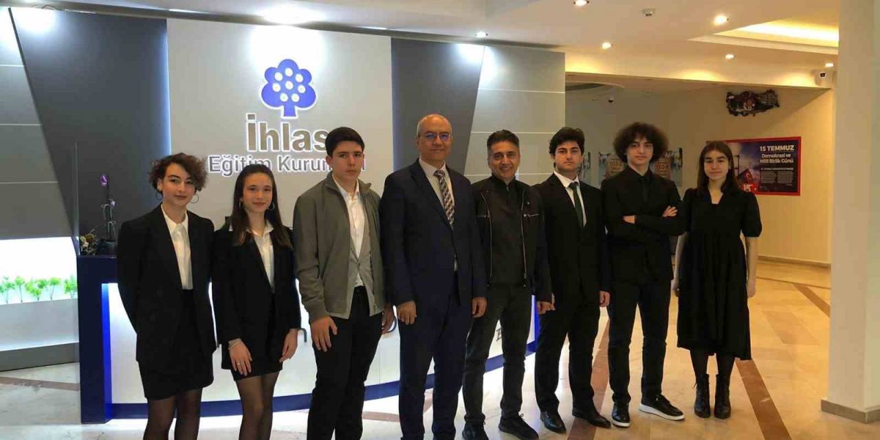 İhlas Kolejine Baumun’dan Ödül