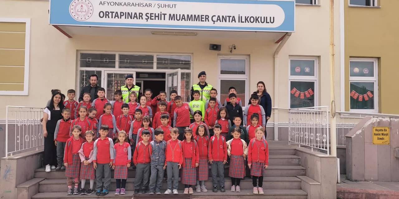 İlkokul Öğrencilerine Trafik Eğitimi Verildi