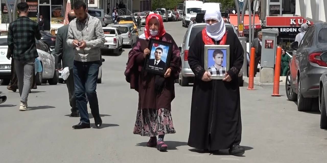 Çocukları Dağa Kaçırılan Ailelerin Eylemi Devam Ediyor
