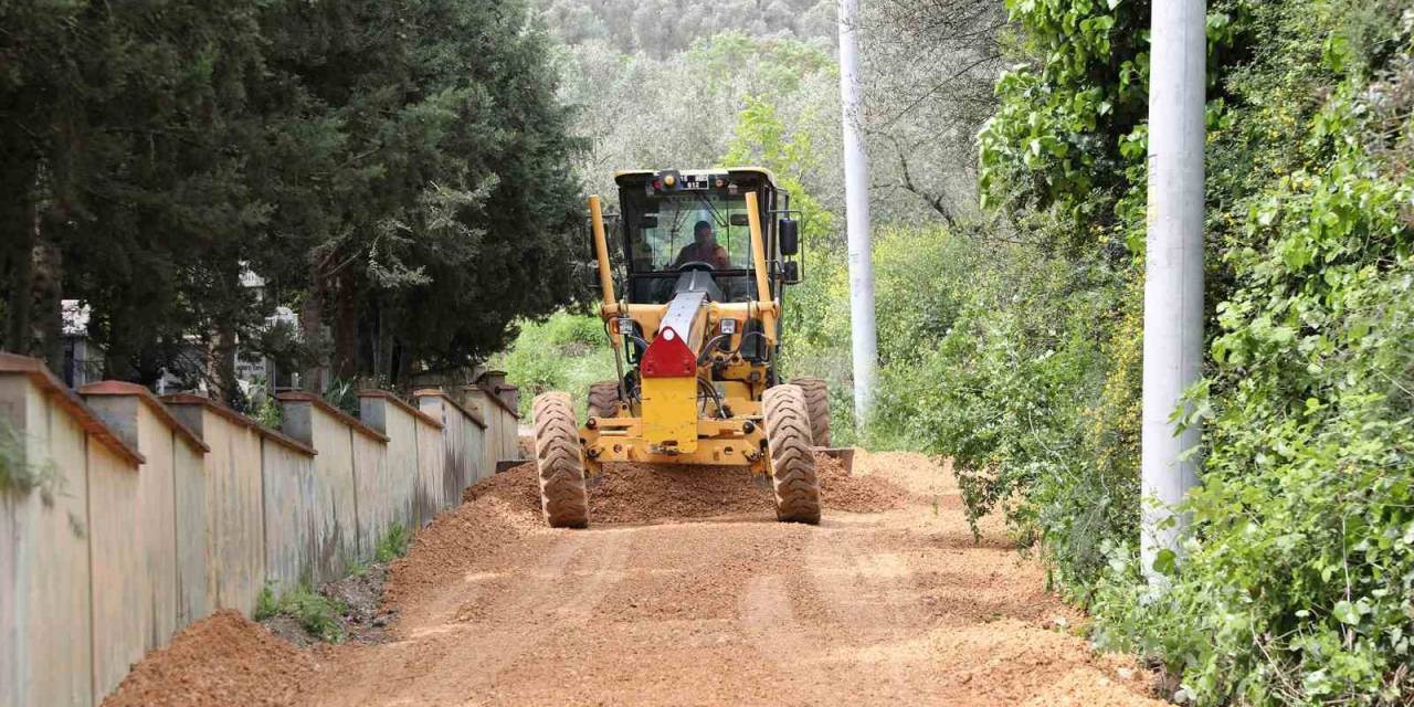 Tirilye Mezarlık Yolunda Çalışmalar Başladı