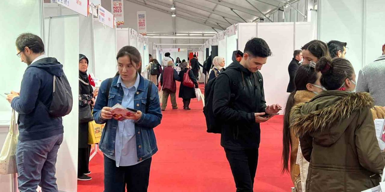 Üsküdar Belediyesi İş Arayanları Ve İş Verenleri Boğaziçi İstihdam Zirvesi’nde Buluşturdu