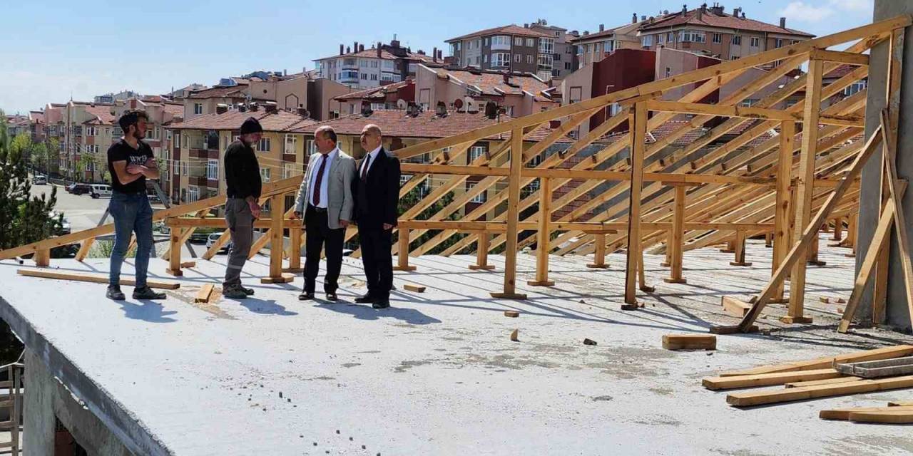 Kütahya’da 17 Eğitim Kurumunda İnşaat Faaliyetleri Devam Ediyor