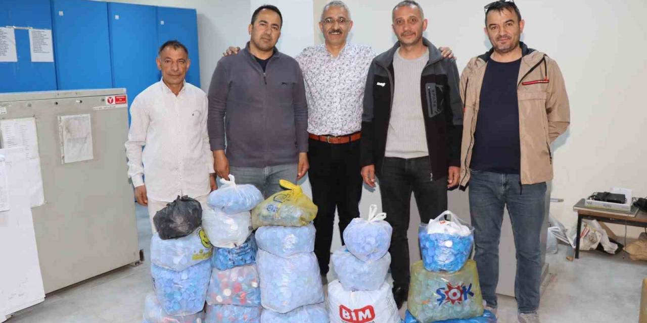 Oltu Kadastro Personeli Binlerce Mavi Kapak Topladı