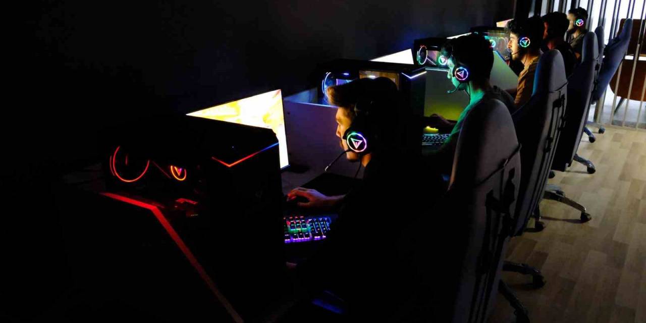 Oyun Tutkunu Gençler Erzincan’da Kurulan E-spor Atölyesinden Dünyaya Açılacak