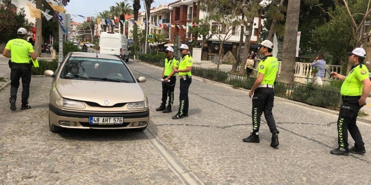 Datça’da Sürücüler Trafik Kuralları Hakkında Bilgilendirildi