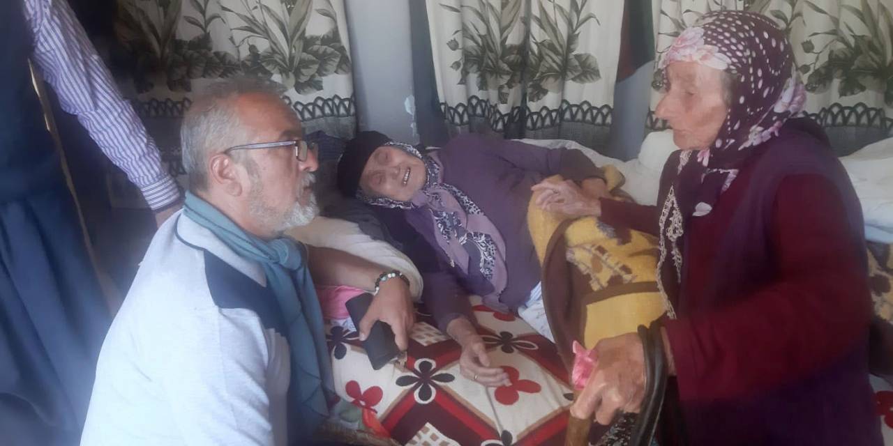 105 Yaşındaki Fatma Nine Depremin Ayırdığı Kızıyla Kavuştu