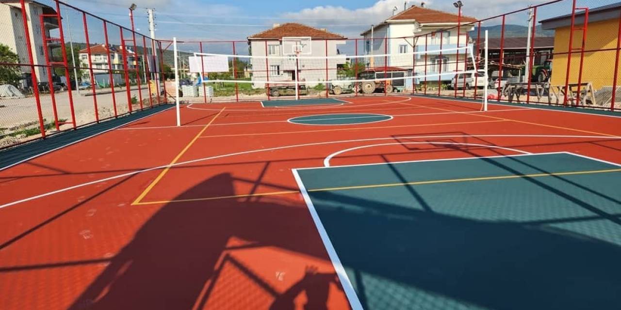 Gölpazarı’nda Halı Saha Yenileme Çalışmaları Tamamlandı