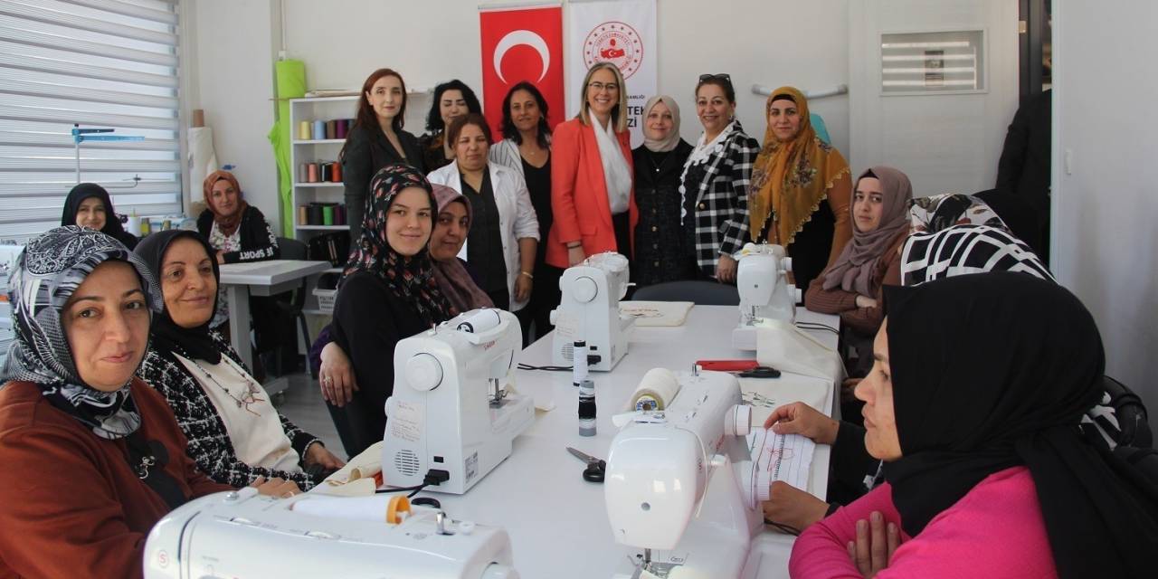 Ak Partili Çankırı, Seçim Kampanyasında Kadınlardan İlham Aldı