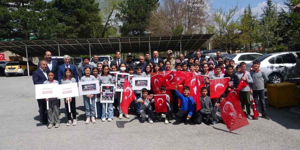 Tatvan’da Karayolu Trafik Haftası Kutlandı