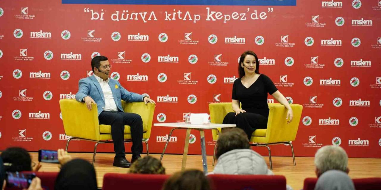 Başkan Tütüncü, Kepez Kitap Fuarı’nda Nur Viral’in Konuğu Oldu