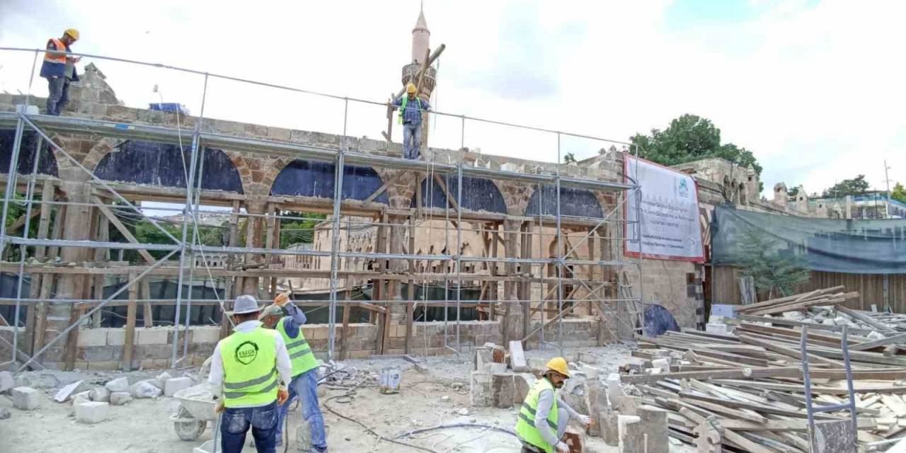 Balıklıgöl Revakları Tamamlanıyor