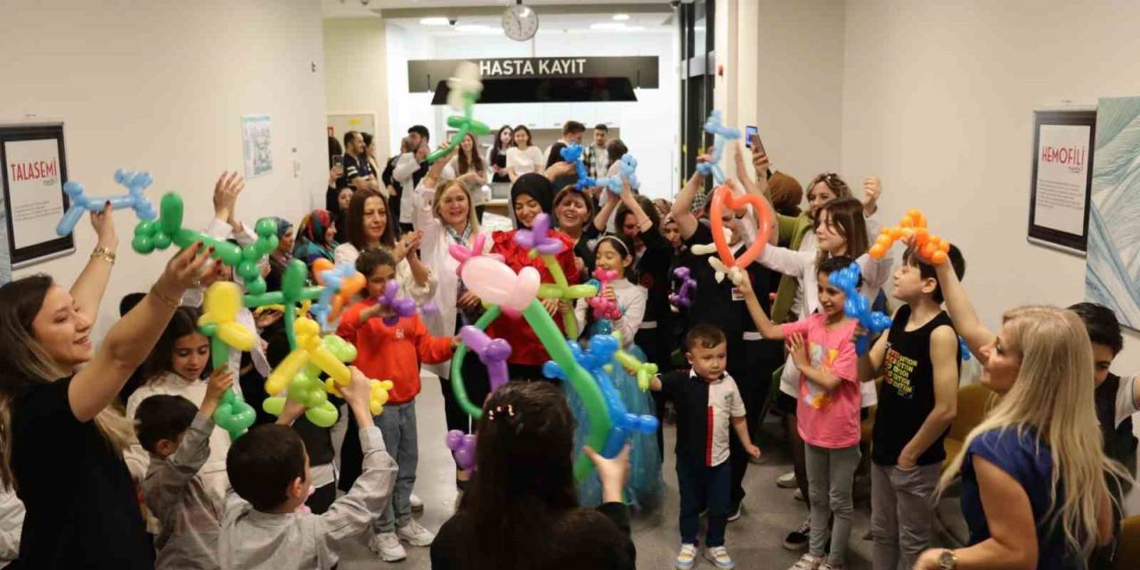 Bursa Şehir Hastanesi’nde ’8 Mayıs Dünya Talasemi Günü’ Etkinliği Düzenlendi