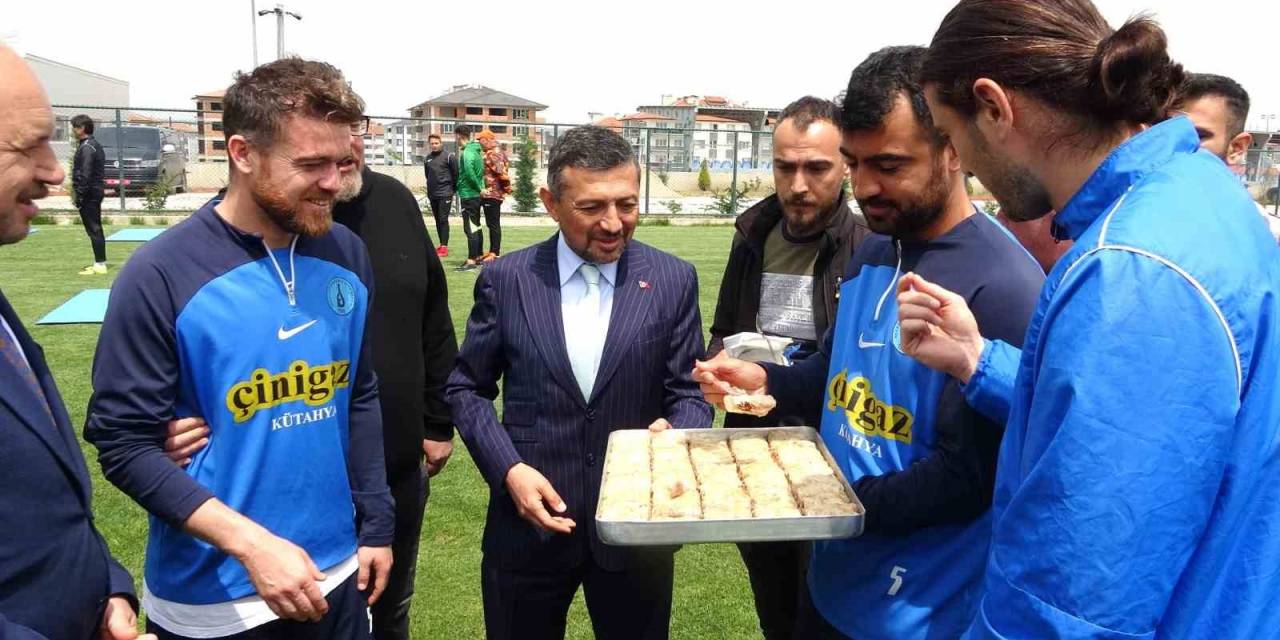 Milletvekili Erbaş’tan Şampiyonluk Mücadelesi Veren Belediye Kütahyaspor’a Tam Destek