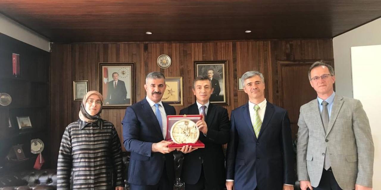 Çakü’den Fas Çıkartması