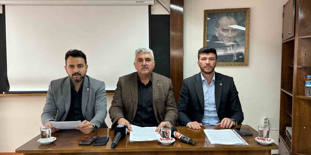 "en Az Merkezi Hükümetin Kamu İşçilerine Verdiği Taban Ücreti Kadar Zam İstiyoruz”