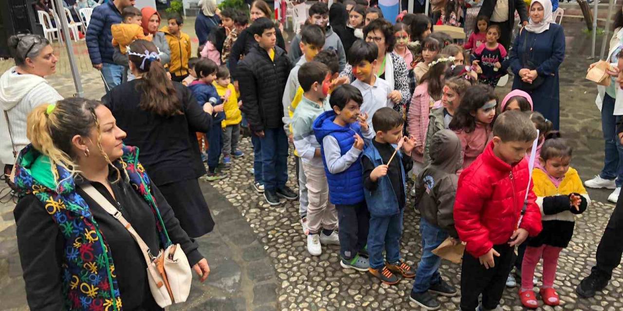 İzmit’te Depremzede Minikler İçin "çocuklar Gülsün" Etkinliği
