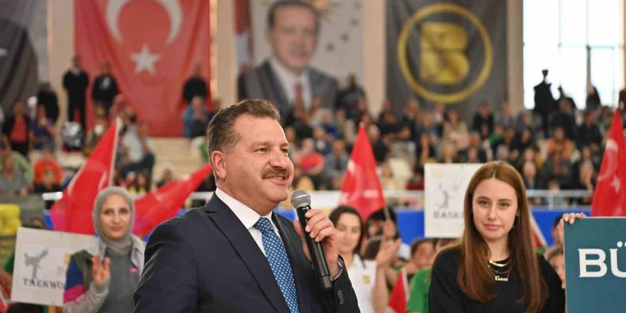 Büyükşehir’den Edremit’te Gençlik Ve Spor Festivali Rüzgârı