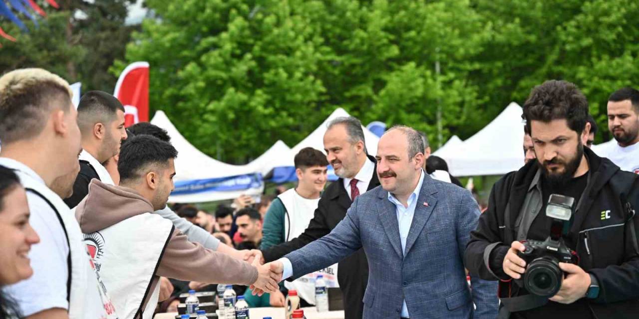 7 Dakikada 7 Pide Yedi, 5 Çeyrek Altın Kazandı