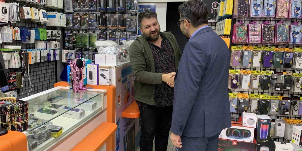 Ak Parti Milletvekili Adayı Kar, Fatih’te Vatandaşlarla Bir Araya Geldi