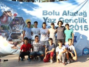 Eyüplü Gençlerden Bolu Kampı’nda Fidan Dikimi