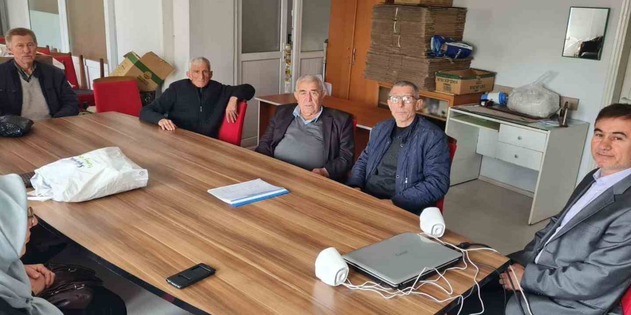 Manyaslı Hacı Adaylarına Eğitim