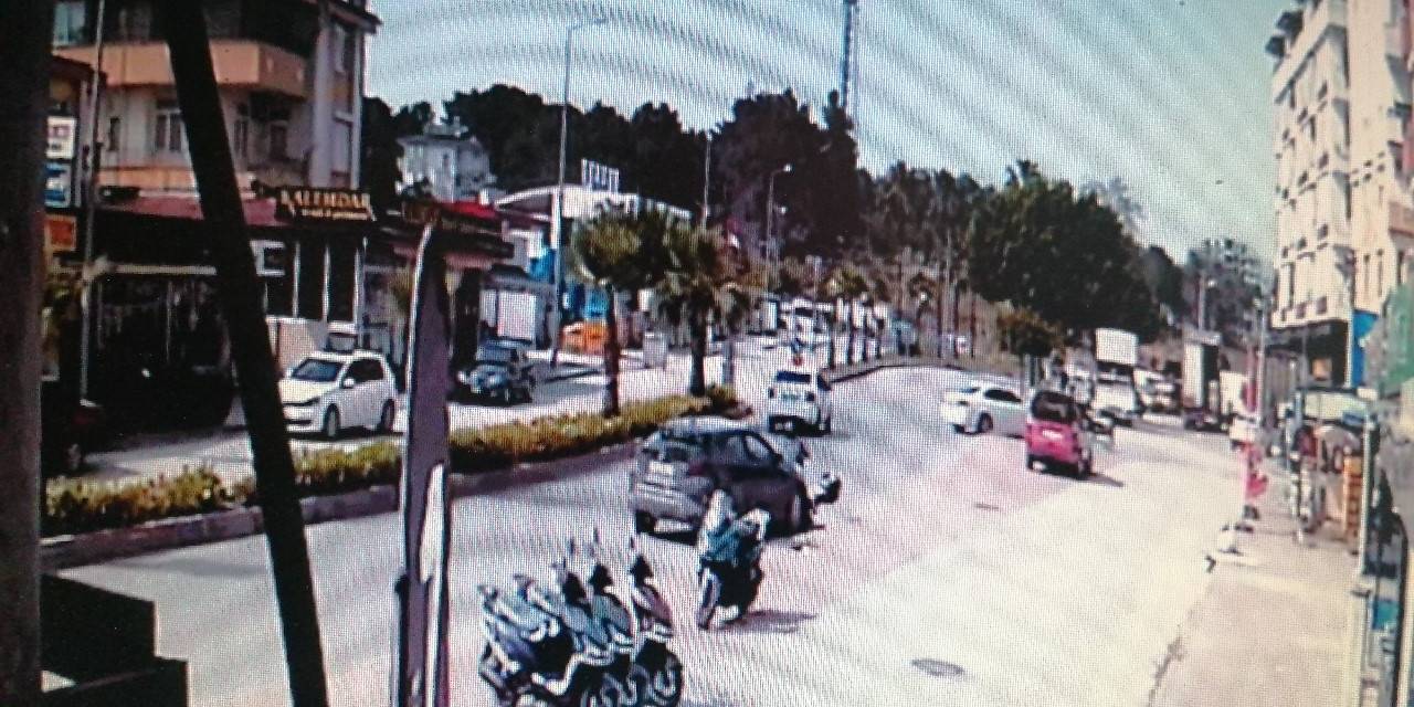 Çarpıp Yaralanmasına Sebep Olduğu Motosiklet Sürücüsünü Olay Yerinde Bırakıp Kaçtı