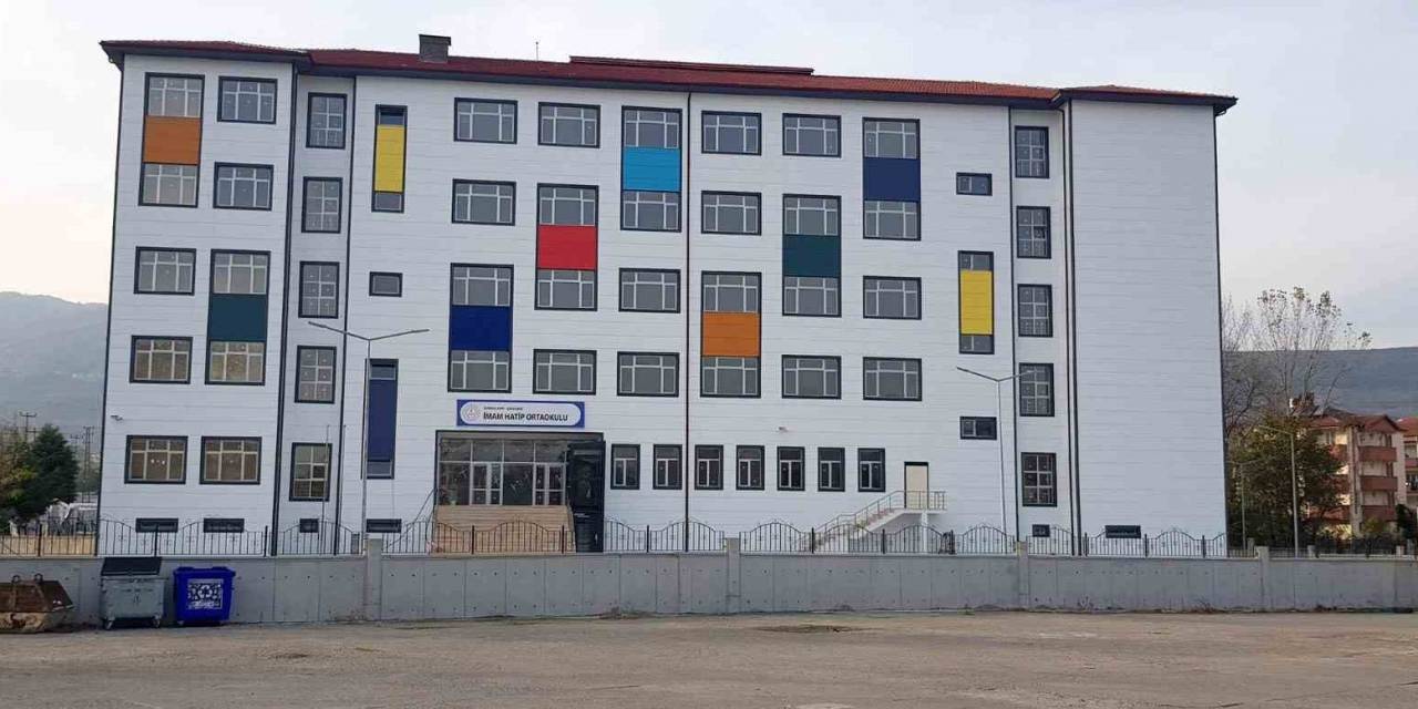 Öğretmenlerin Yaralandığı Asansörün Tescilsiz Olduğu Ortaya Çıktı