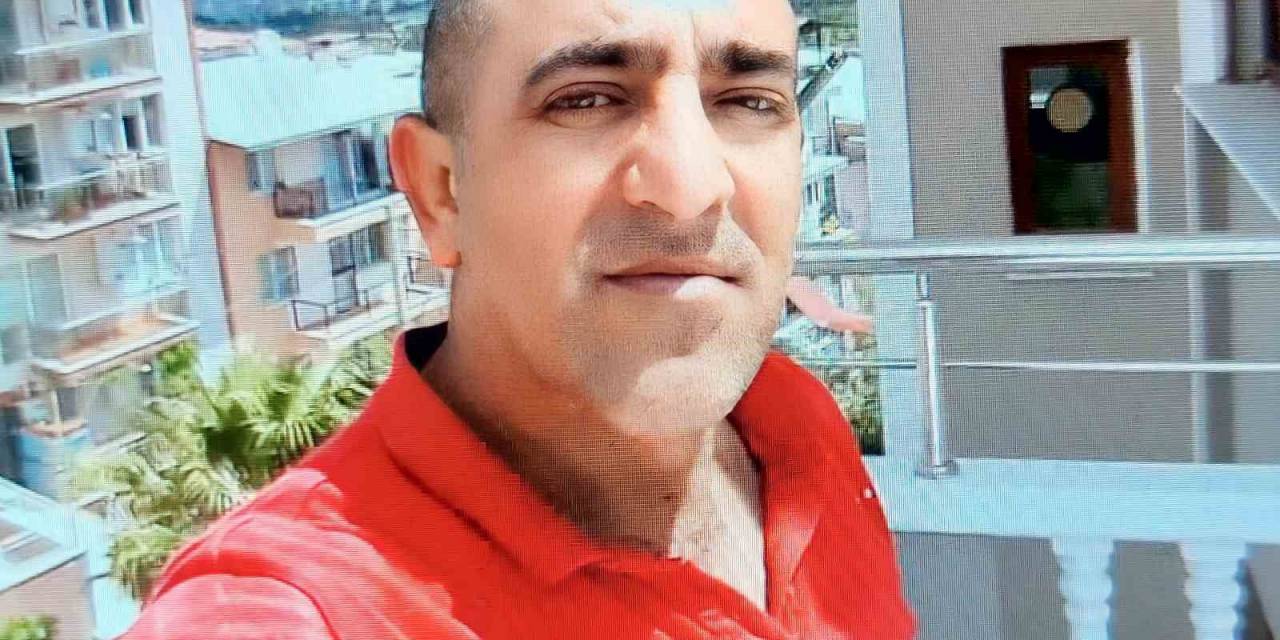 Ağaca Çarpan Kamyonetteki Yolcu Hayatını Kaybetti
