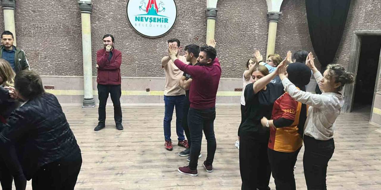 Şehir Tiyatrosu Ekibi Çalışmalarına Başladı