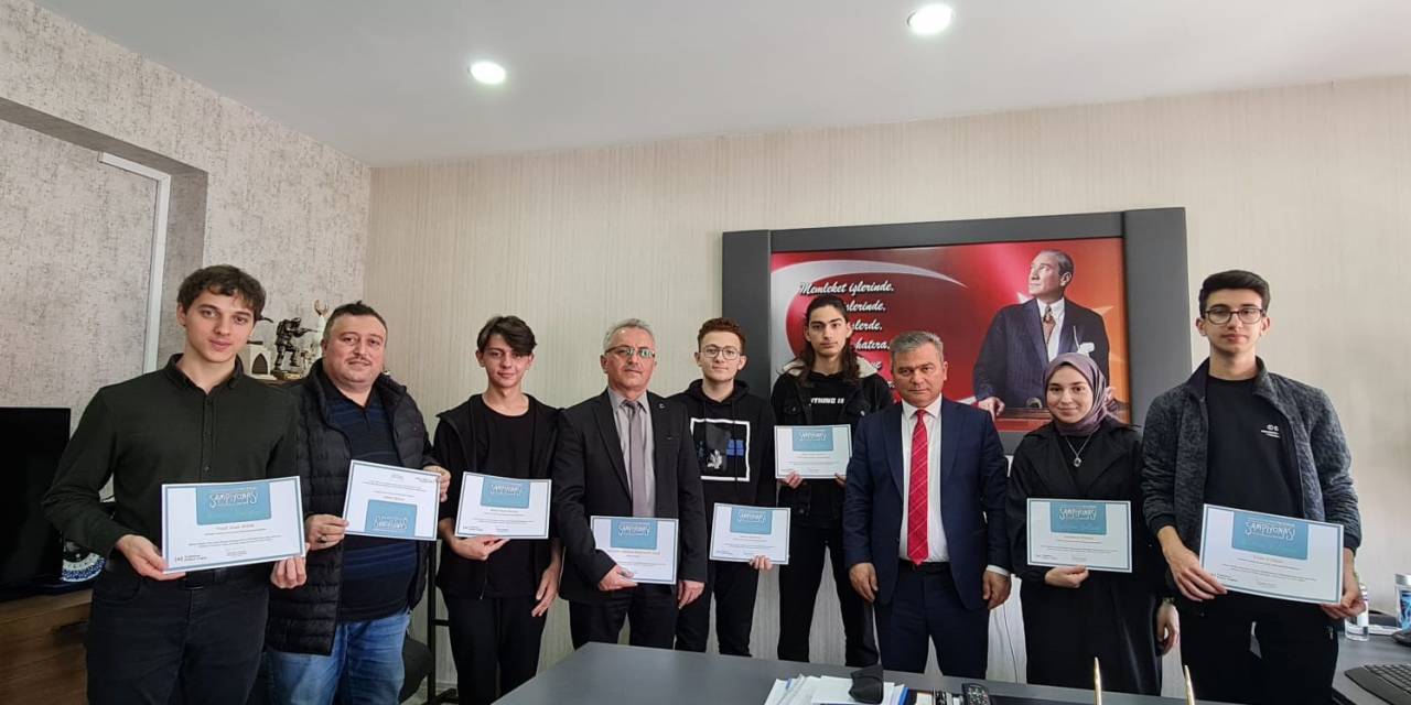 Tekkeköylü Öğrenciler Zeka Şampiyonasında Finallerde