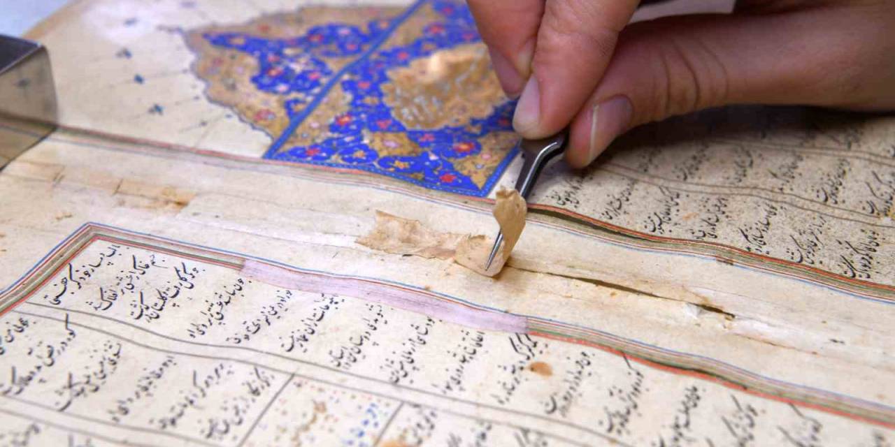Kanuni Dönemine Ait Olduğu Düşünülen Mesnevi Nüshası Rami Kütüphanesi’nde Restore Edildi