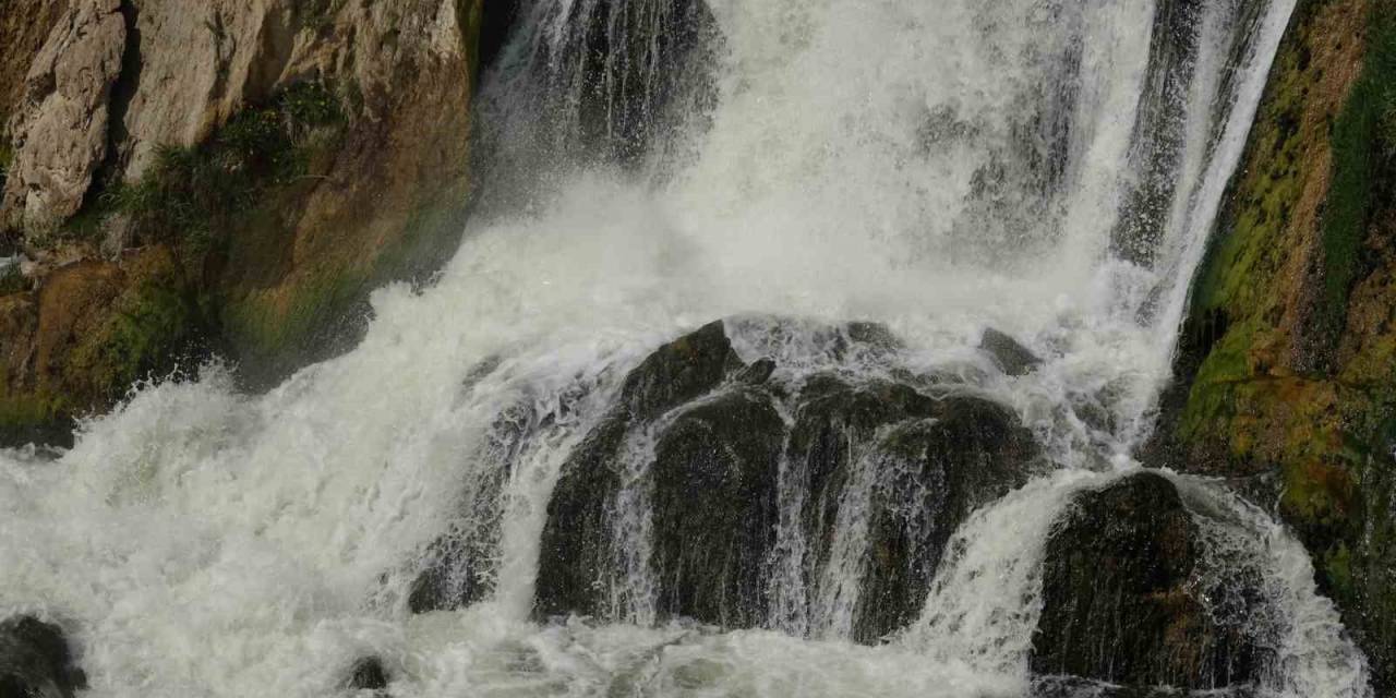 Muradiye Şelalesi Sit Alanı Olarak Tescillendi