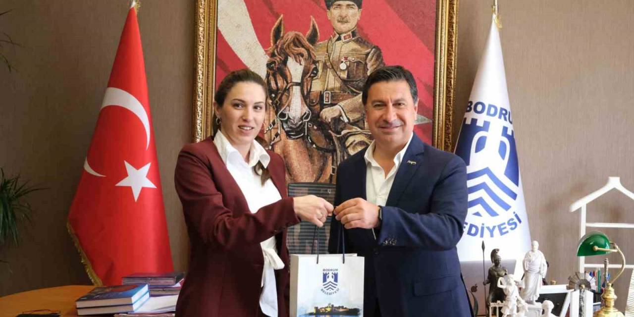Karadağ Heyetinden Başkan Aras’a Ziyaret