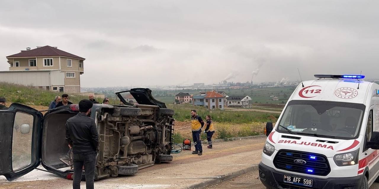 Minibüsün Takla Attığı Anlar Kamerada: 3 Yaralı