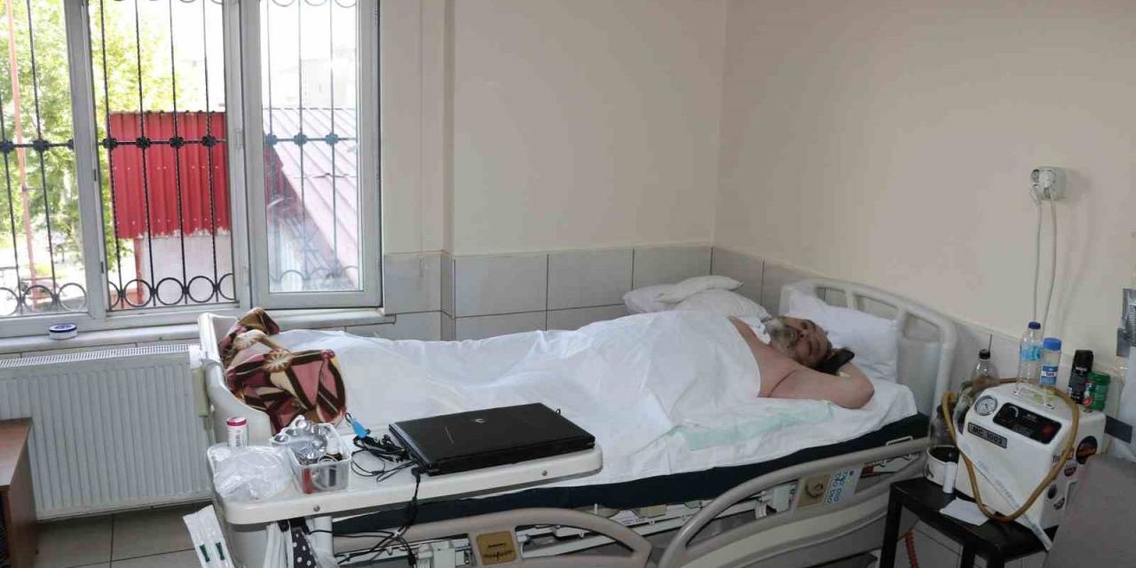 Kahramanmaraş’ta 19 Yıldır Bir Yatak Hayatı Oldu, Depremden Sonra Evden Bile Çıkamadı