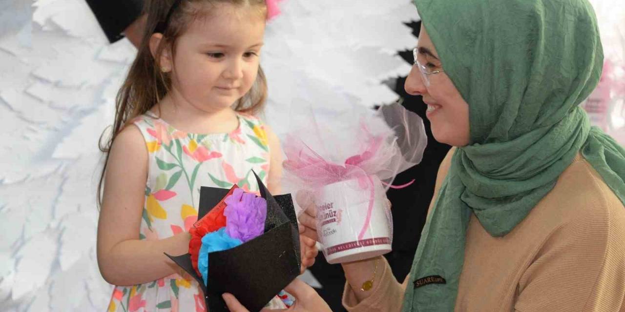 Minik Öğrenciler Annelerinin Anneler Günü’nü Kutladı