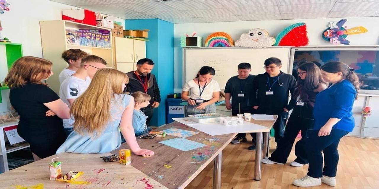 Erasmus Ekibi Türk Eğitim Sistemine Hayran Kaldı