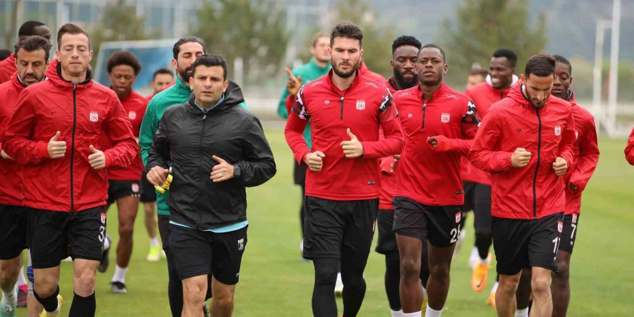 Sivasspor’da Kasımpaşa Hazırlıkları Sürüyor